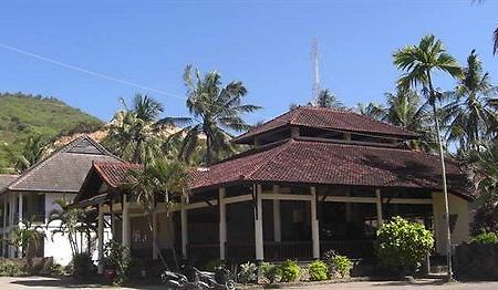 Kuta Indah Hotel מראה חיצוני תמונה