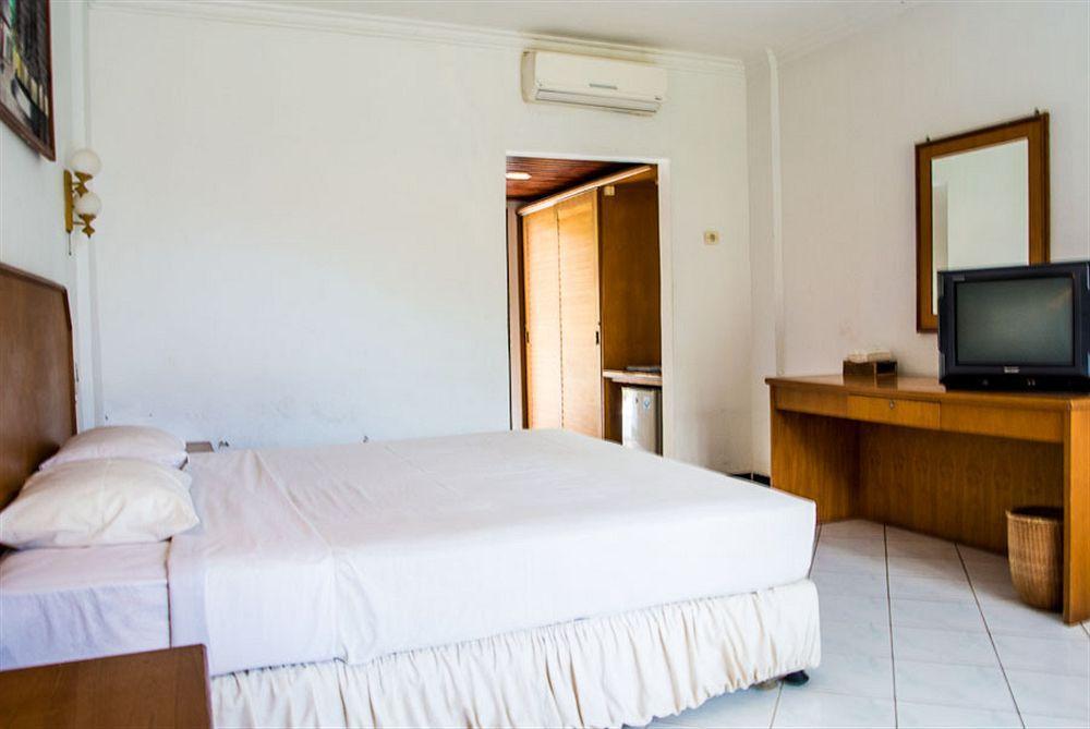 Kuta Indah Hotel מראה חיצוני תמונה