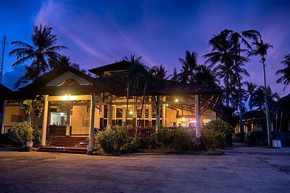 Kuta Indah Hotel מראה חיצוני תמונה