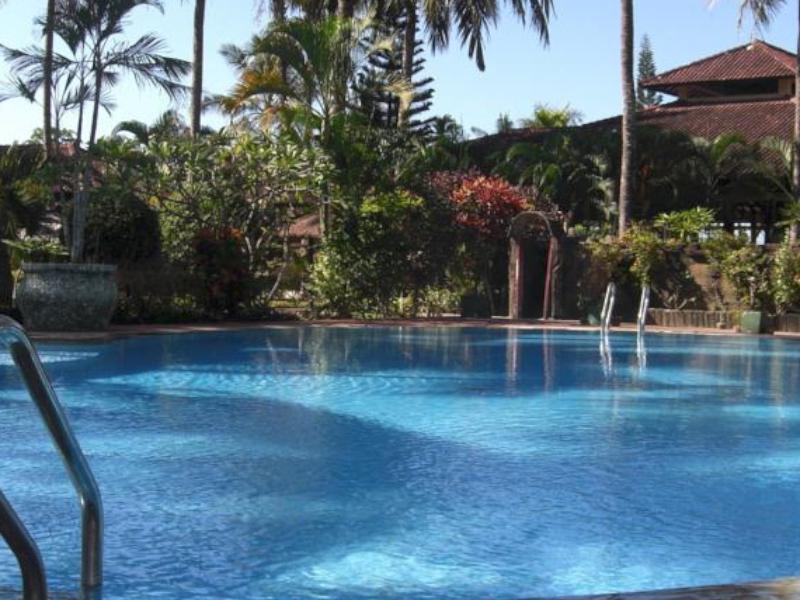 Kuta Indah Hotel מראה חיצוני תמונה