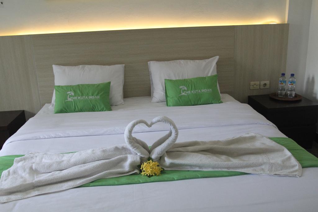 Kuta Indah Hotel מראה חיצוני תמונה