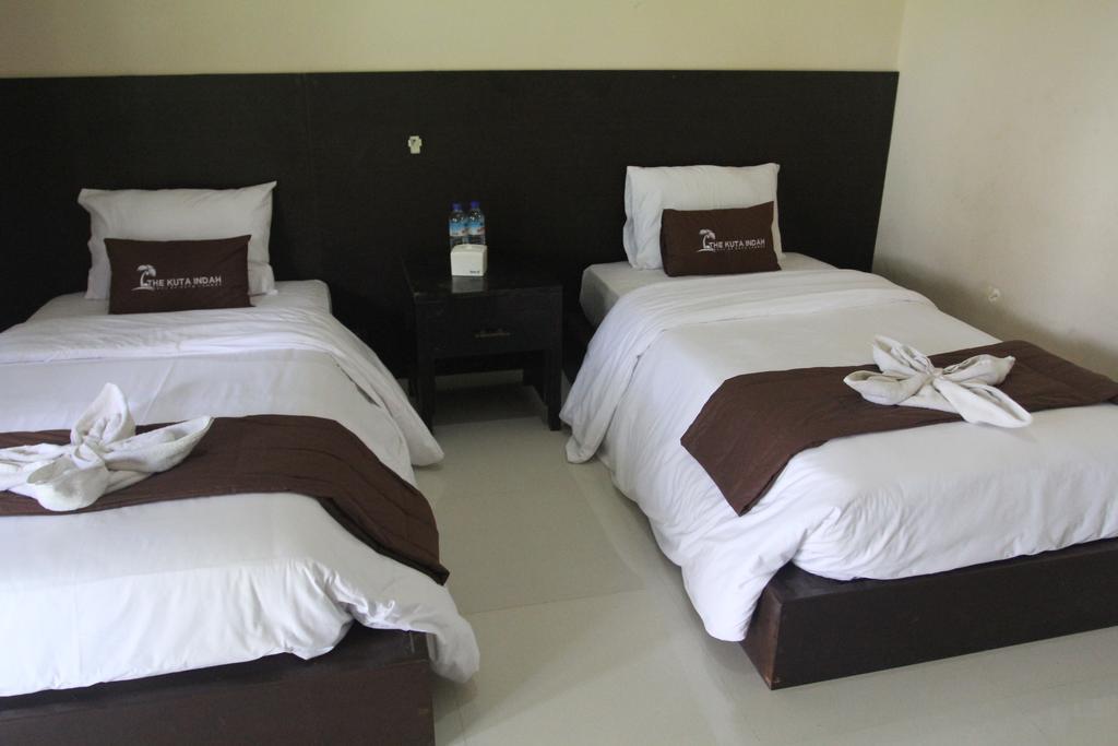 Kuta Indah Hotel מראה חיצוני תמונה