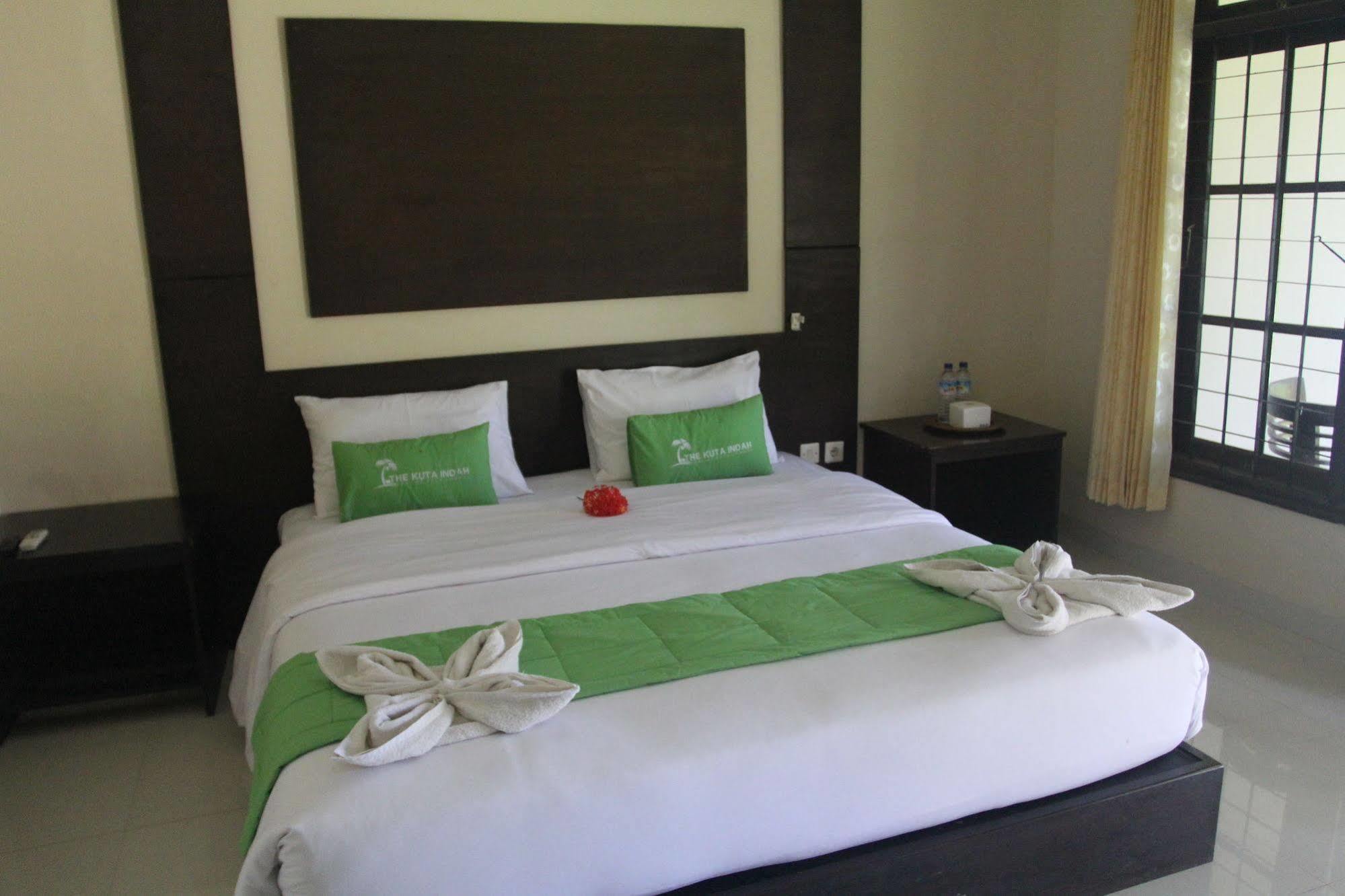 Kuta Indah Hotel מראה חיצוני תמונה