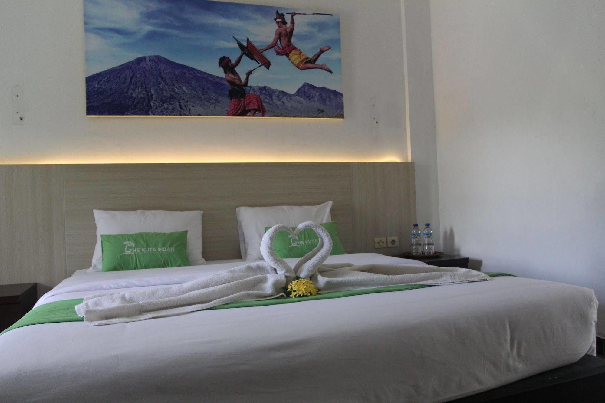 Kuta Indah Hotel מראה חיצוני תמונה