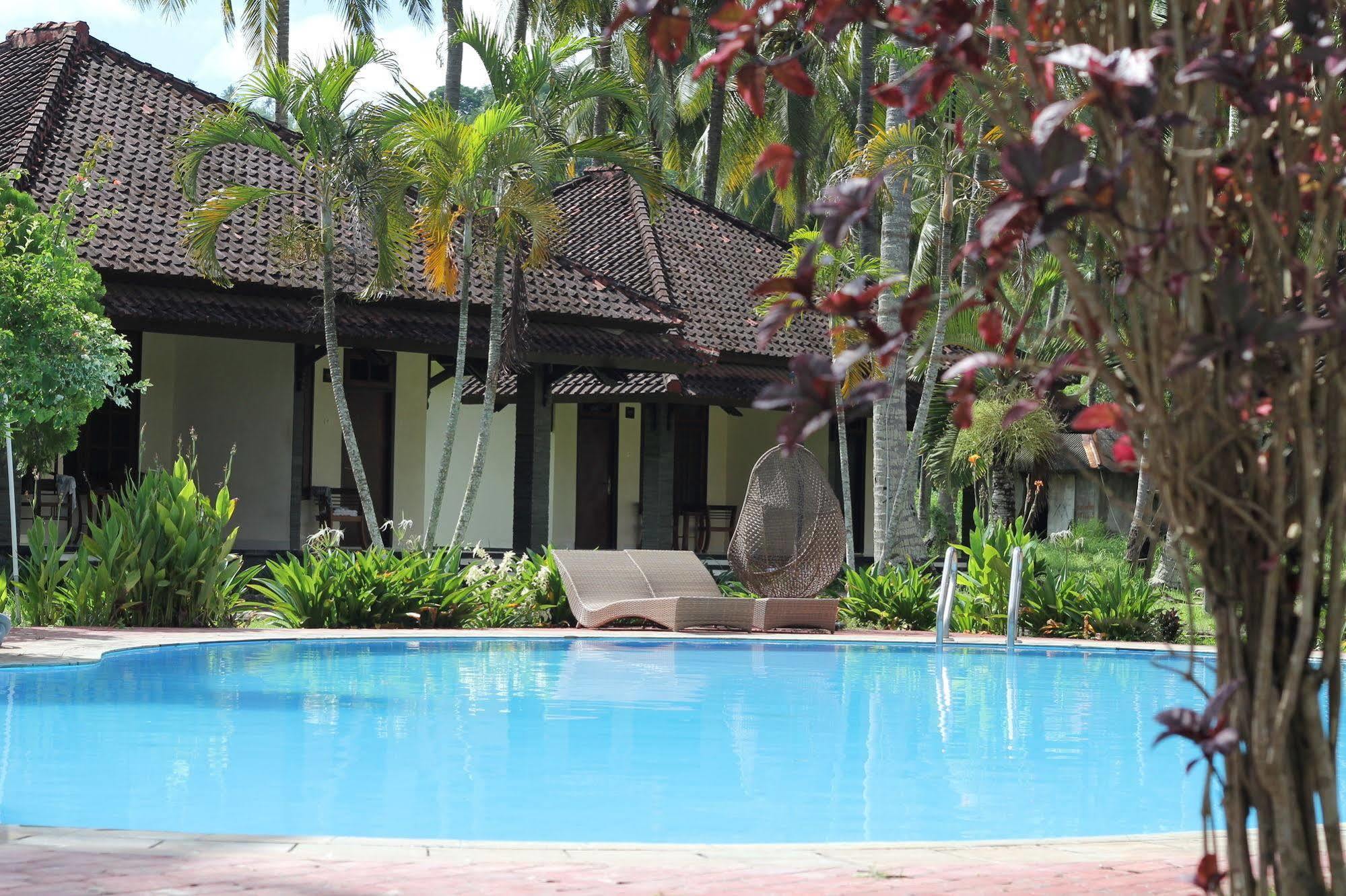 Kuta Indah Hotel מראה חיצוני תמונה