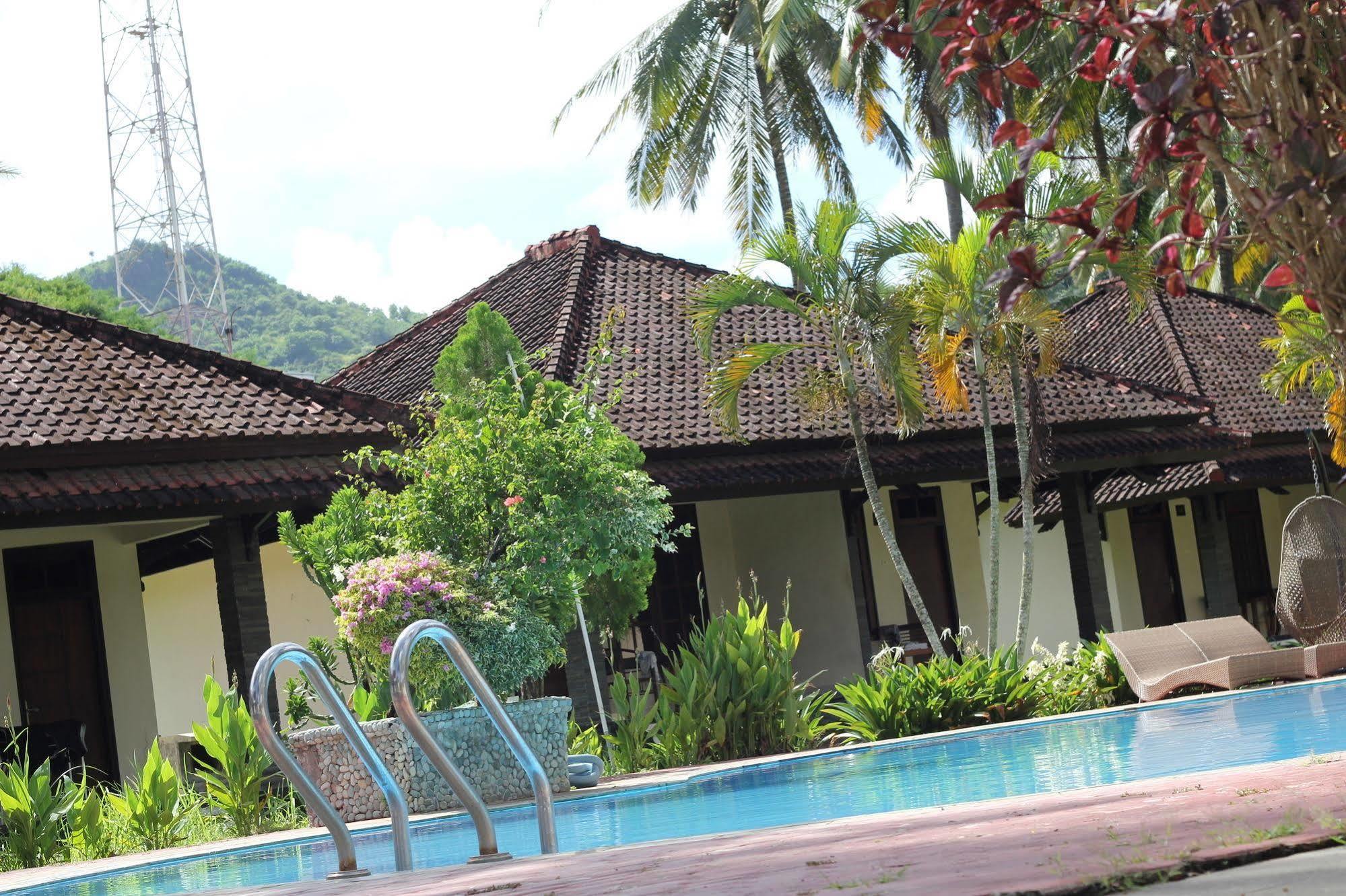 Kuta Indah Hotel מראה חיצוני תמונה