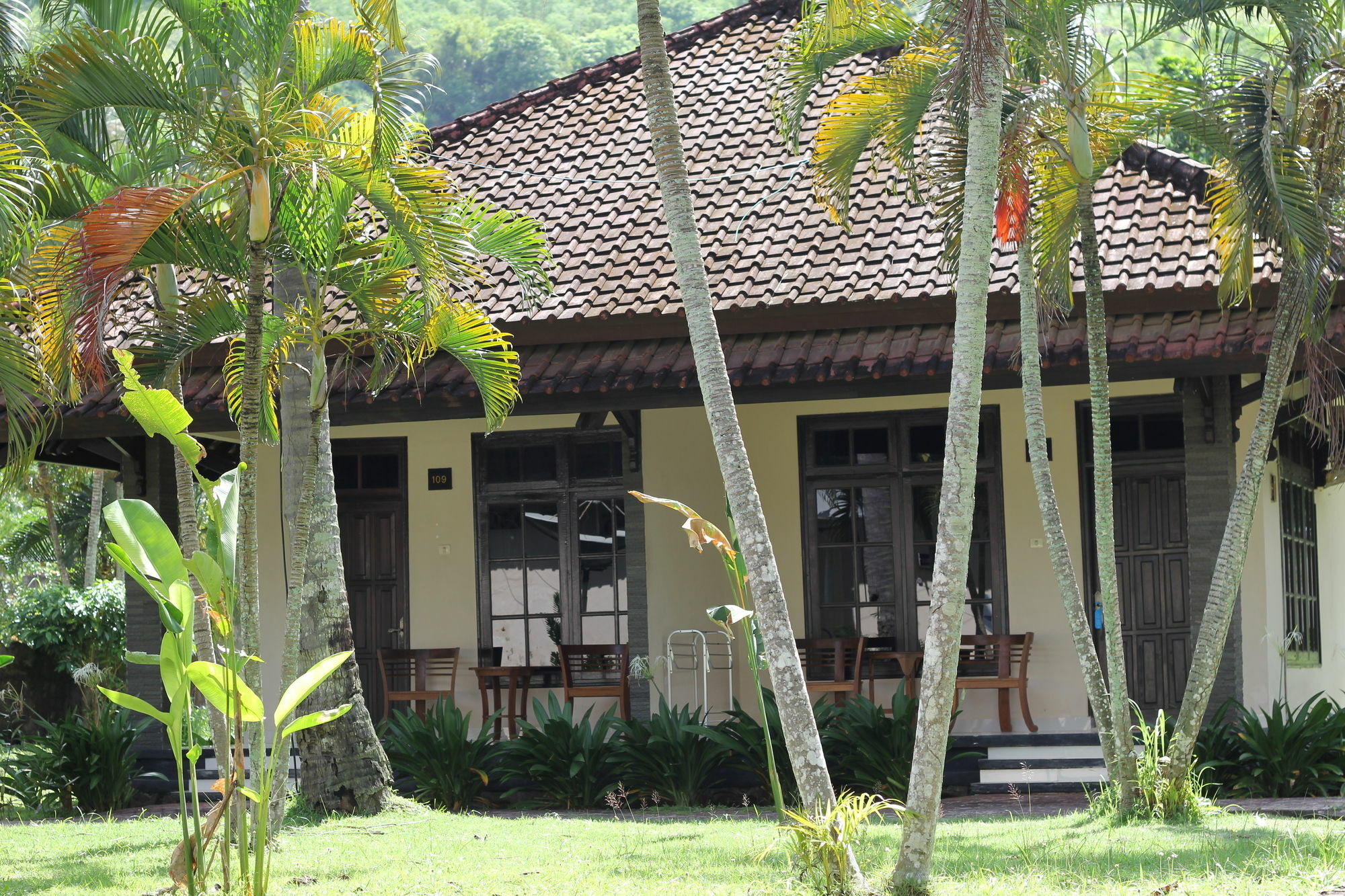 Kuta Indah Hotel מראה חיצוני תמונה