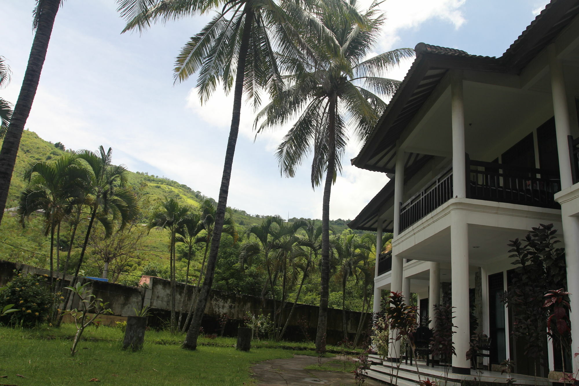 Kuta Indah Hotel מראה חיצוני תמונה