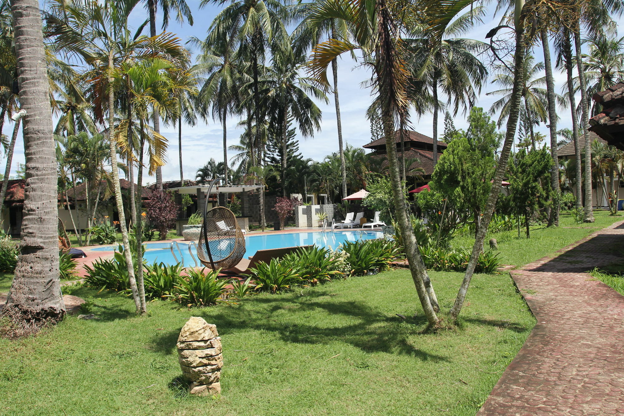 Kuta Indah Hotel מראה חיצוני תמונה